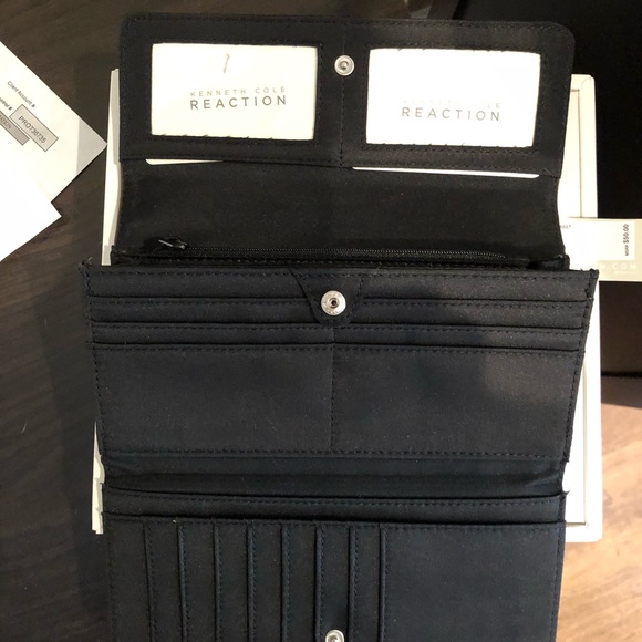Kenneth Cole wallet - Picture 2 of 3